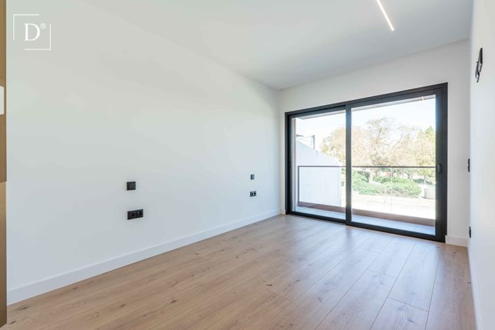 Image No.17-3 Bed Villa for sale