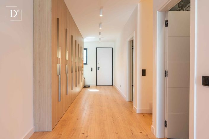 Image No.20-3 Bed Villa for sale