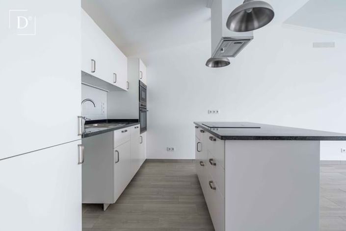 Image No.25-6 Bed Villa for sale