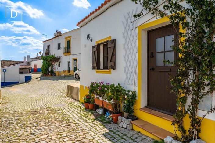 Image No.14-1 Bed Townhouse for sale