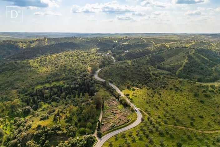 Image No.17-1 Bed Townhouse for sale