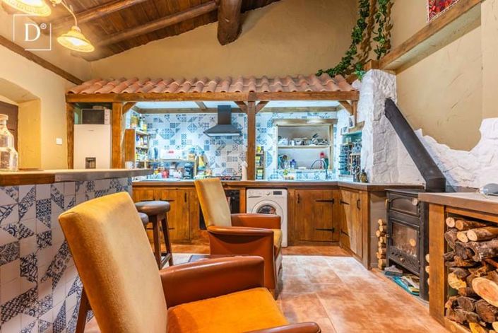 Image No.9-1 Bed Townhouse for sale