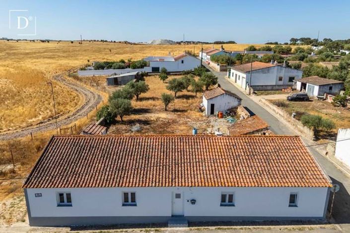 Image No.2-3 Bed Villa for sale