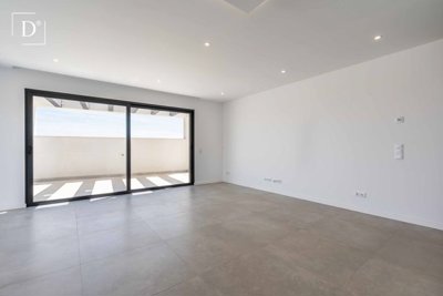 1-12528-a6143ebb3cb0547d86cbab874af8e5c603a53