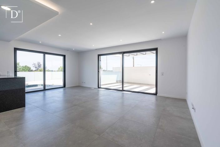 Image No.7-4 Bed Villa for sale