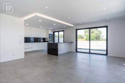 1-12528-a6143ebb3cb0547d86cbab874af8e5c603a53