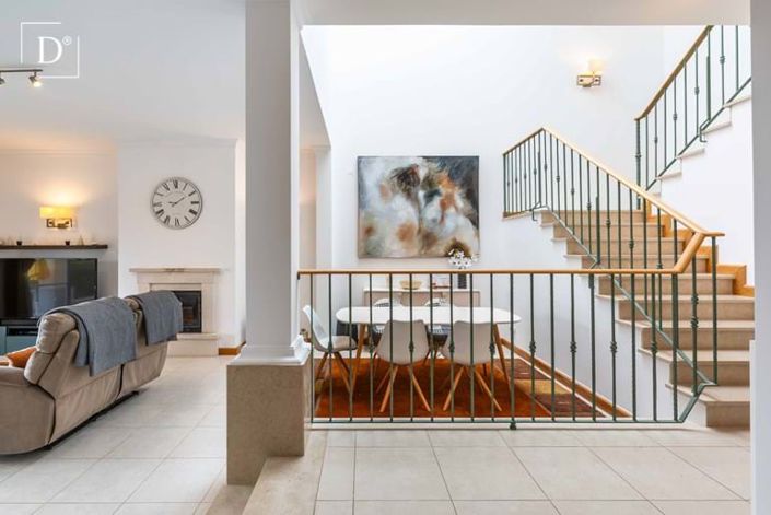 Image No.15-3 Bed Townhouse for sale