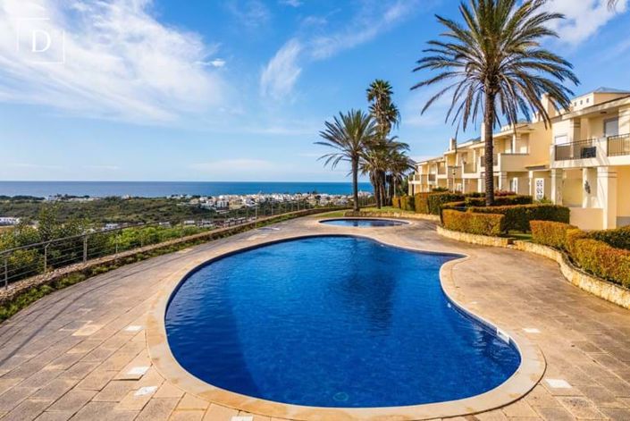 Image No.25-3 Bed Townhouse for sale