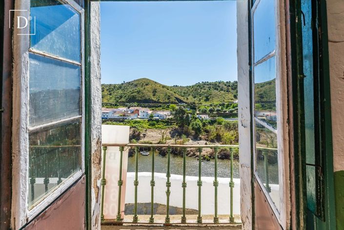 Image No.16-7 Bed Property for sale