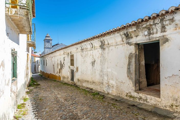 Image No.19-7 Bed Property for sale