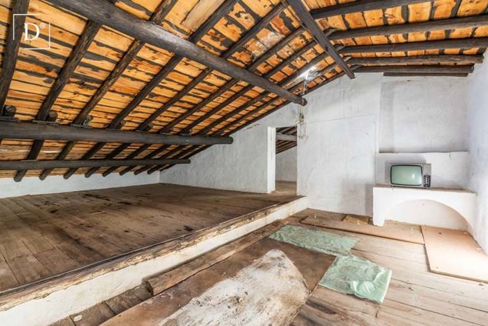 Image No.22-7 Bed Property for sale