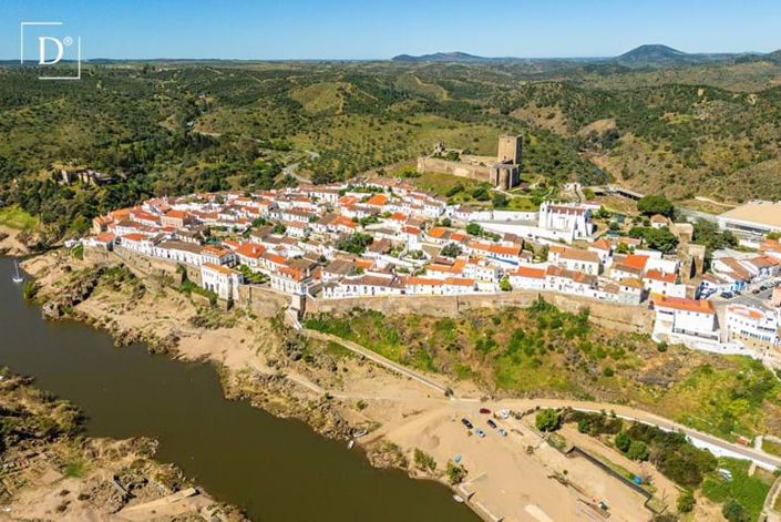 Image No.29-7 Bed Property for sale