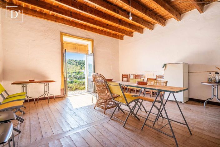 Image No.3-7 Bed Property for sale