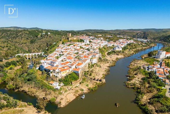 Image No.5-7 Bed Property for sale