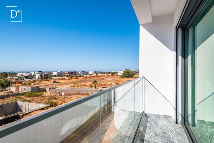 Image No.15-4 Bed Villa for sale