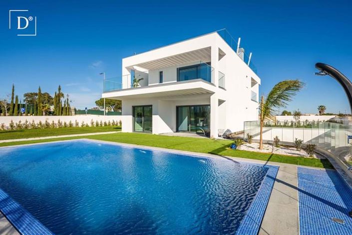 Image No.22-4 Bed Villa for sale