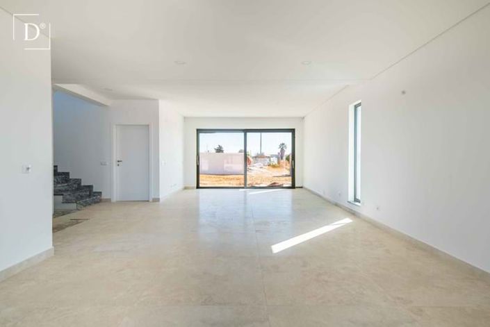 Image No.29-4 Bed Villa for sale