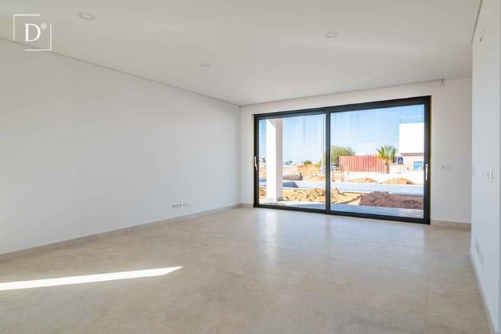 Image No.31-4 Bed Villa for sale