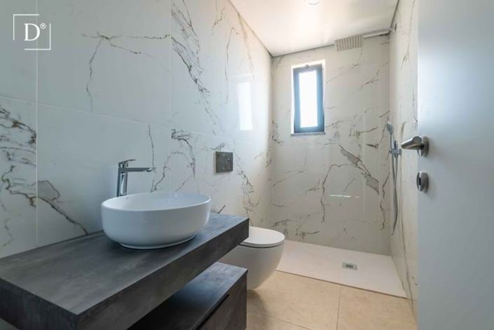 Image No.8-4 Bed Villa for sale