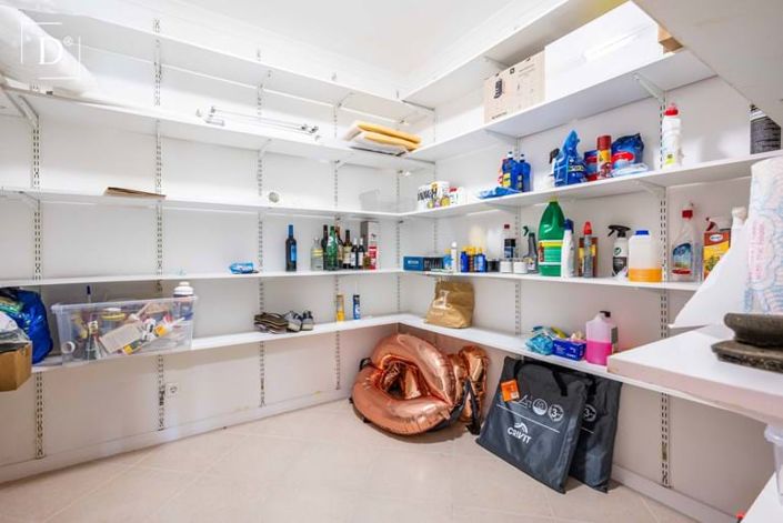 Image No.10-5 Bed Villa for sale