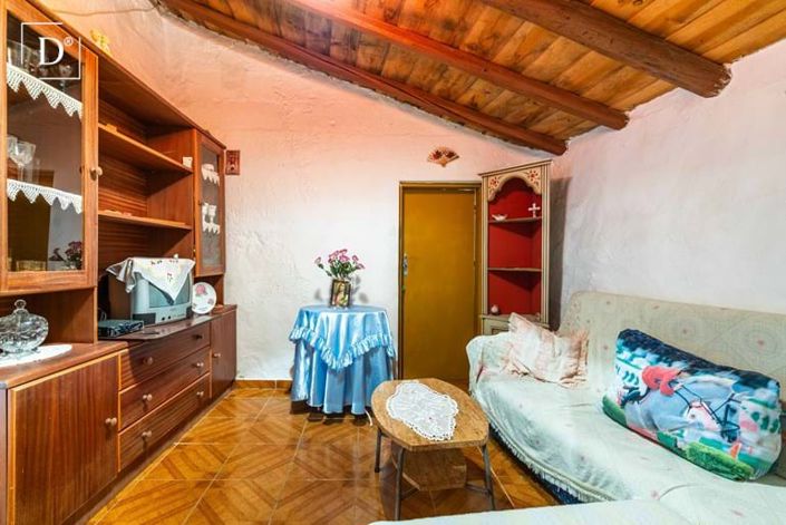 Image No.10-3 Bed Villa for sale