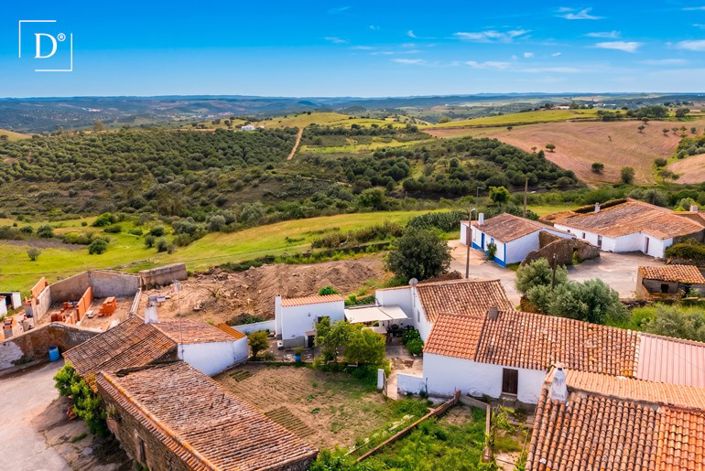 Image No.3-3 Bed Villa for sale