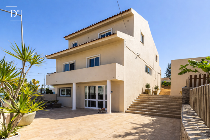 Image No.2-3 Bed Villa for sale