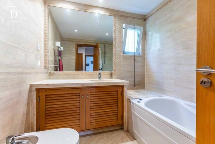 Image No.22-4 Bed Villa for sale