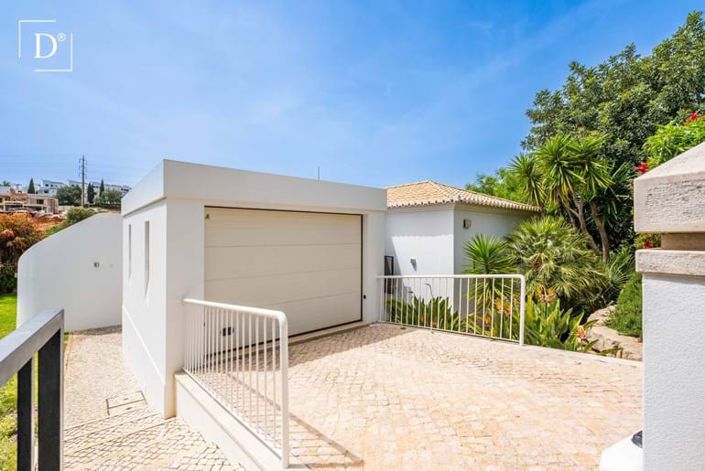 Image No.25-4 Bed Villa for sale