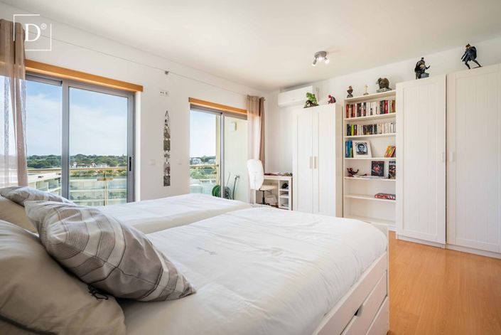 Image No.22-3 Bed Apartment for sale