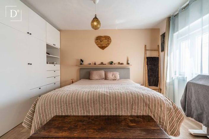 Image No.12-7 Bed Villa for sale