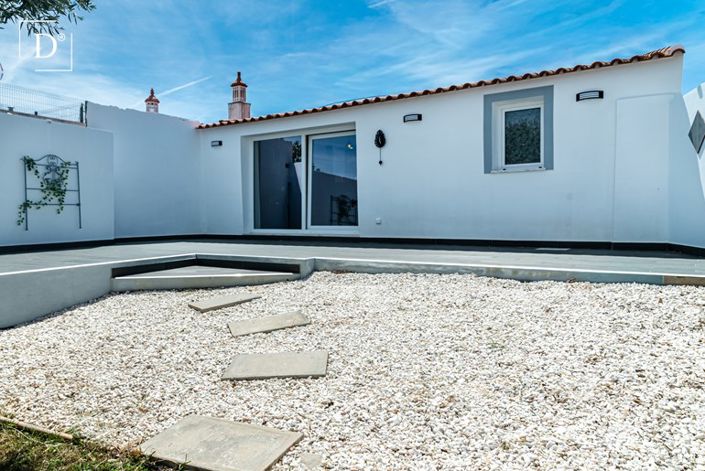 Image No.23-2 Bed Townhouse for sale