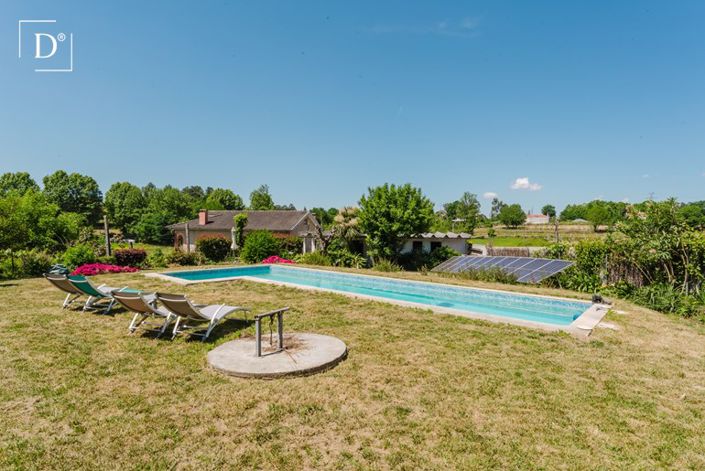 Image No.20-7 Bed Property for sale