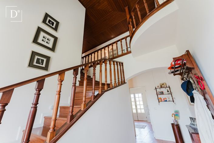 Image No.33-7 Bed Property for sale