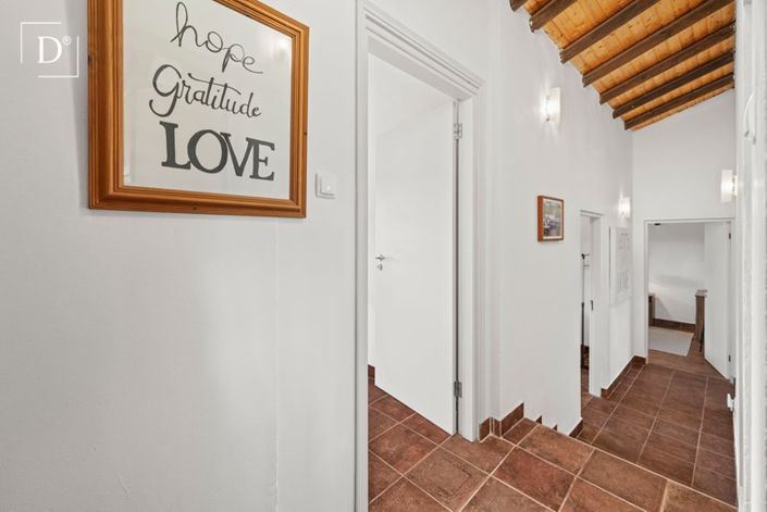 Image No.29-3 Bed Villa for sale