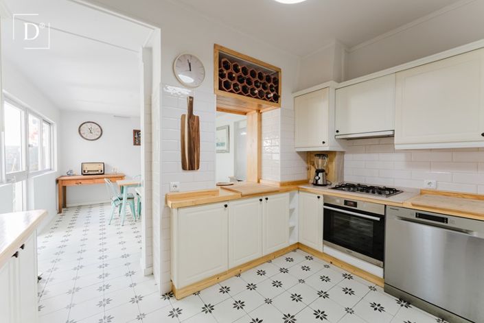 Image No.5-8 Bed Townhouse for sale