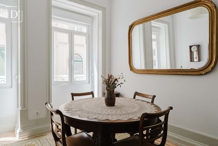 Image No.8-8 Bed Townhouse for sale