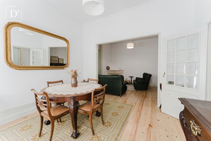 Image No.9-8 Bed Townhouse for sale