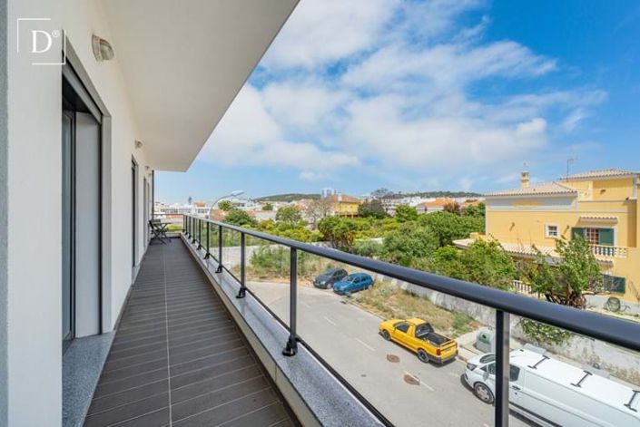 Image No.20-3 Bed Apartment for sale