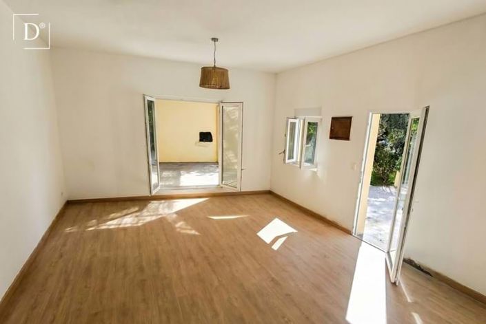 Image No.4-3 Bed Villa for sale