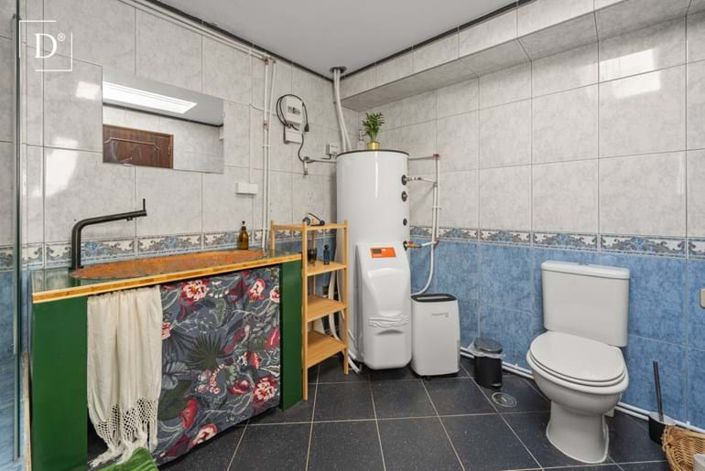 Image No.15-5 Bed Property for sale