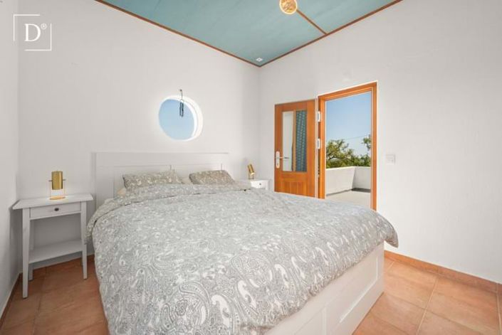 Image No.19-5 Bed Property for sale