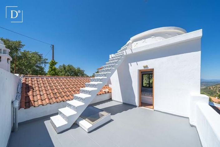 Image No.20-5 Bed Property for sale