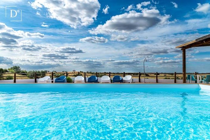 Image No.5-7 Bed Property for sale