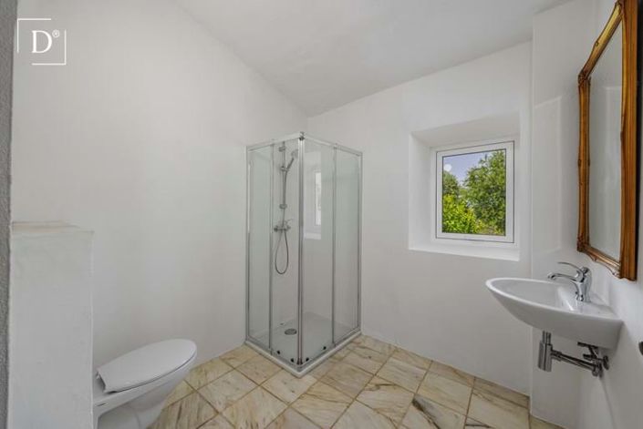 Image No.20-5 Bed Villa for sale