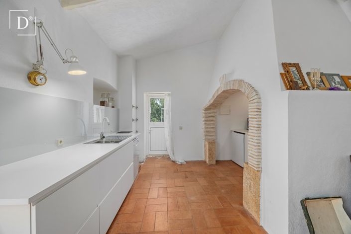 Image No.9-5 Bed Villa for sale