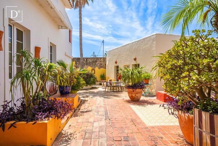 Image No.35-9 Bed Villa for sale