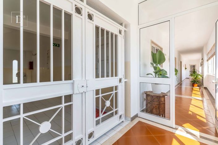 Image No.12-3 Bed Apartment for sale