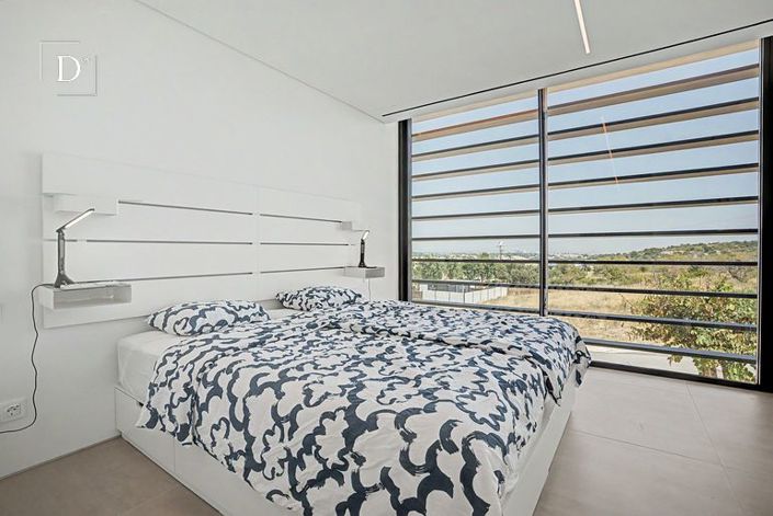 Image No.18-2 Bed Apartment for sale