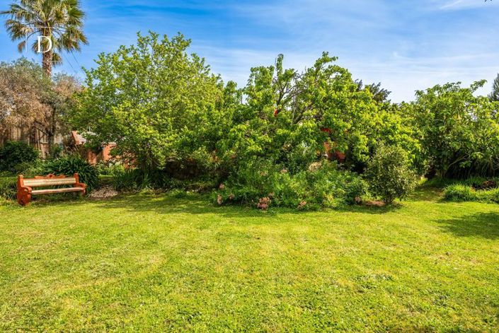 Image No.30-7 Bed Property for sale